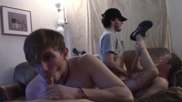 Blondie cannot stop sucking amateur dick