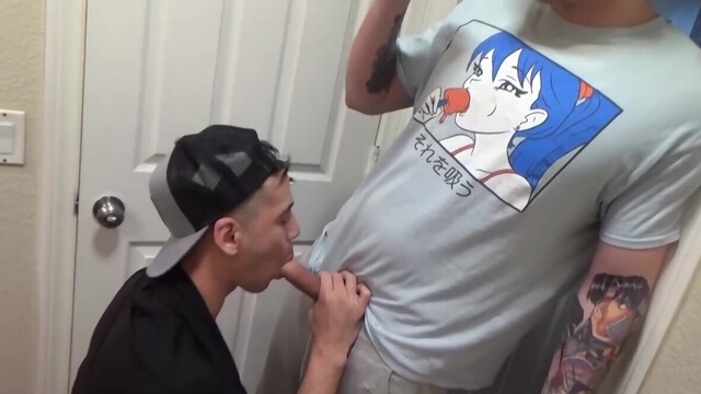 Nothing hotter than a horny stud sucking dick