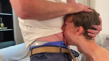 Teens from Europe are recording their facefucking activity