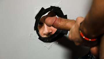 Horny guys try glory hole kinks in the ultimate duo