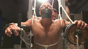 Muscular men fuck in harsh bareback maledom rounds