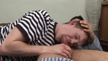 Boyfriends record their bareback affair after a special foreplay