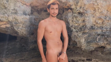 Lucca is all alone at the beach and he plays with his cock