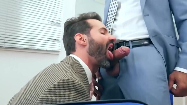 Bearded lad with a great ass fucked by his hung boss