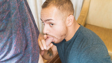 Amateur bloke throats cock clothed in exchange for cash