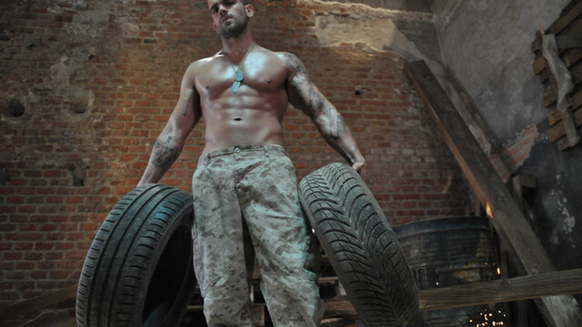 Army men find it irresistible to stay away from one another
