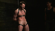 Bisexual dude with great muscles wants to be teased
