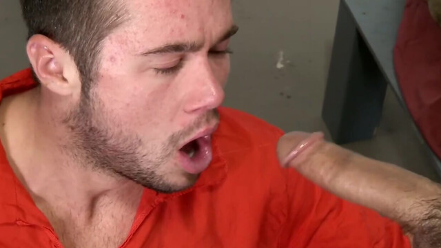 Jailed blokes fuck in their cell until exhaustion
